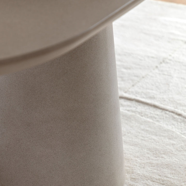 Pedra Oval Dining Table