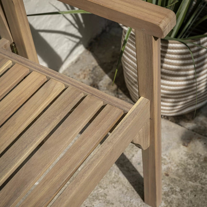 Gerani Bench