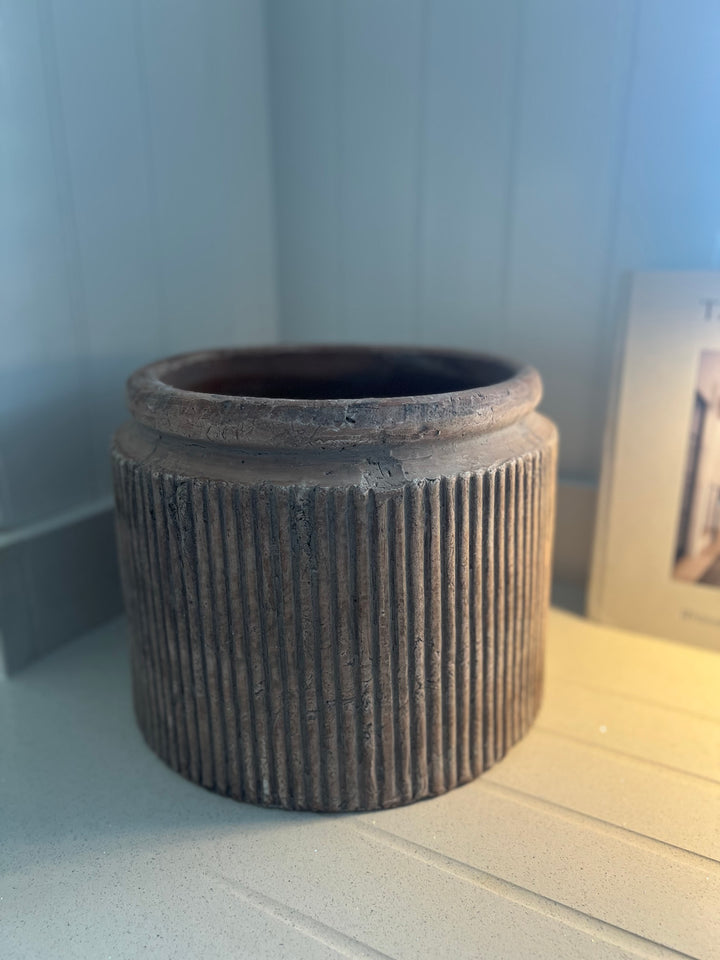Siena Brown Dolly Pot with foliage