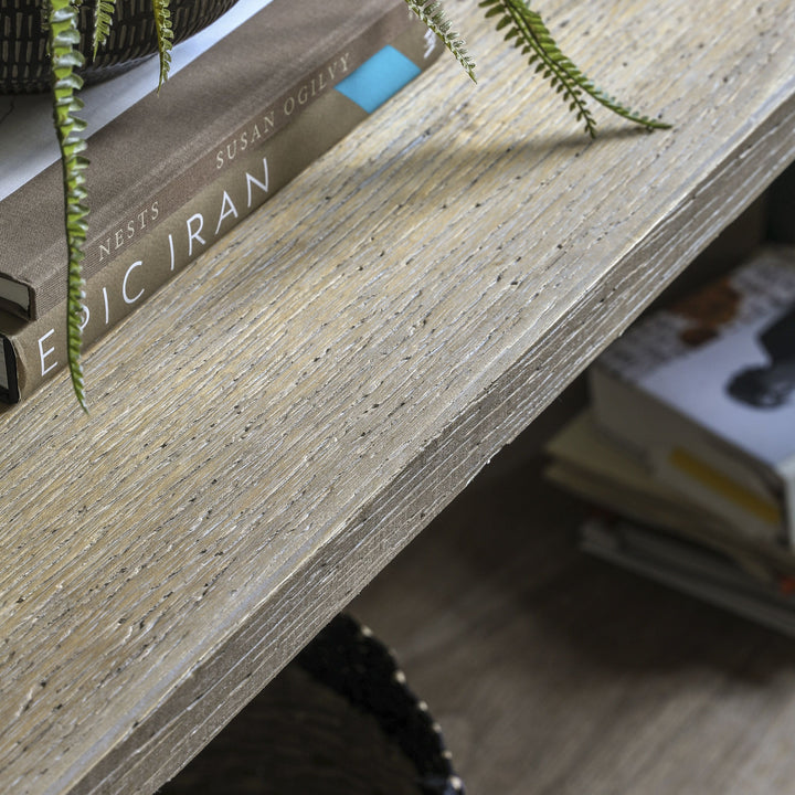 Toria Display Table