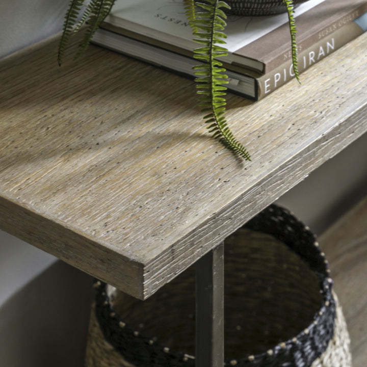 Toria Display Table
