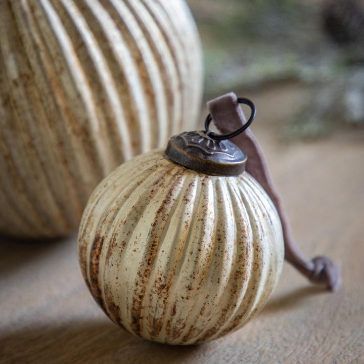 Vintage Mia Small Bauble | Set Of 6