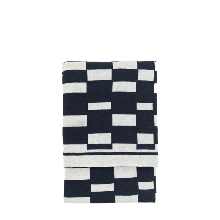 Lohko Black & White Knitted Throw