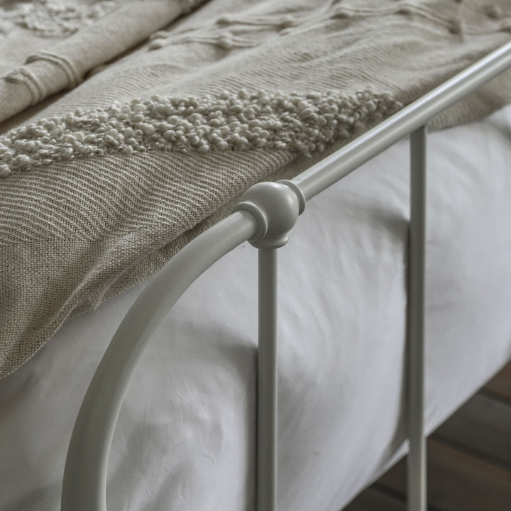 Loughton Bedstead | King