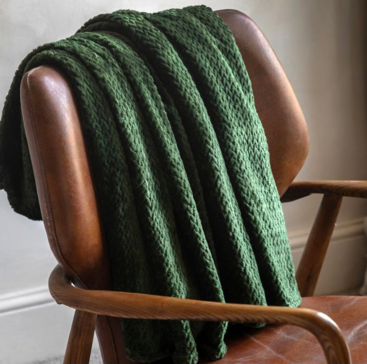 Woodland Chevron Embossed Throw/Green