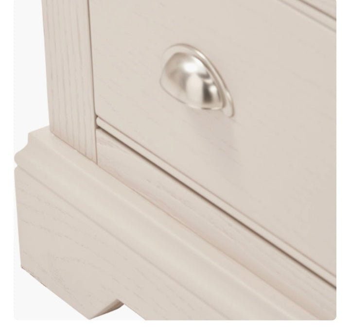 Fairford Parchment White Pine and Oak Wood 7 Drawer Unit/FREE DELIVERY