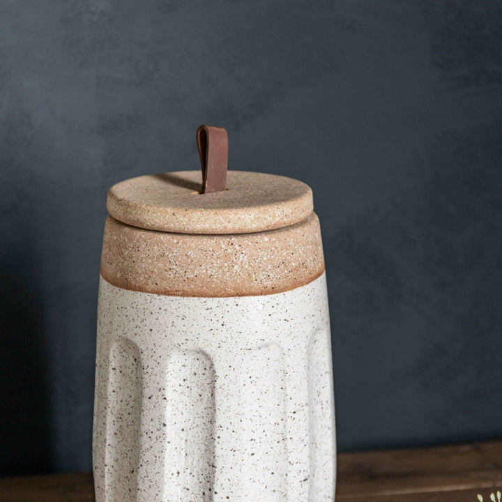 Callow Jar | White