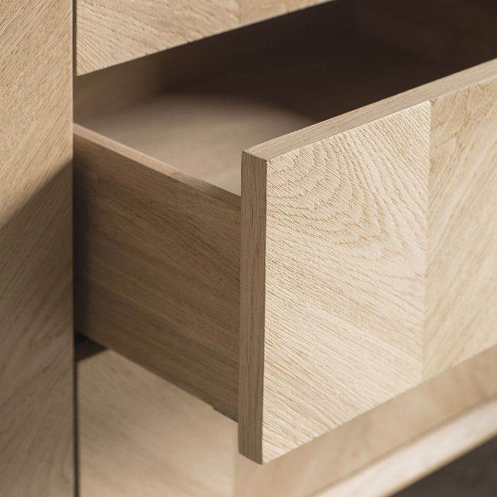 Malmö 2Dr/3Drwr Sideboard