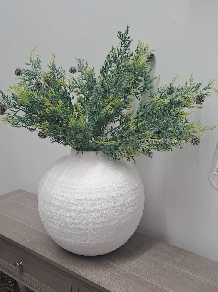 Kylie White matt vase
