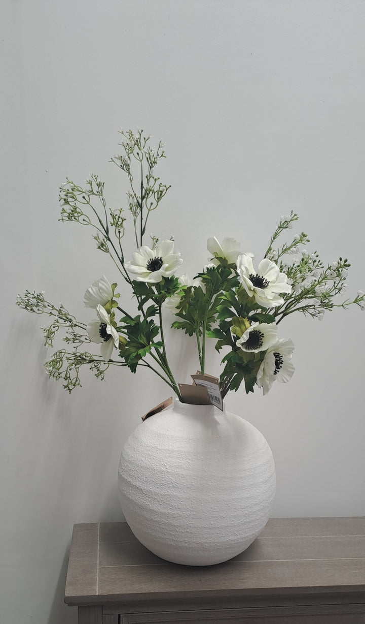 Kylie White matt vase