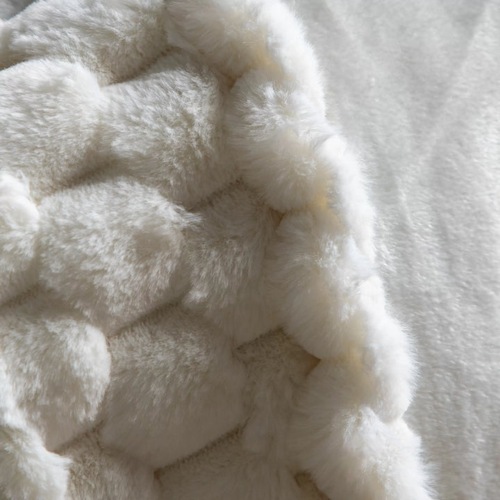 Popcorn Rabbit Fur Throw Cream