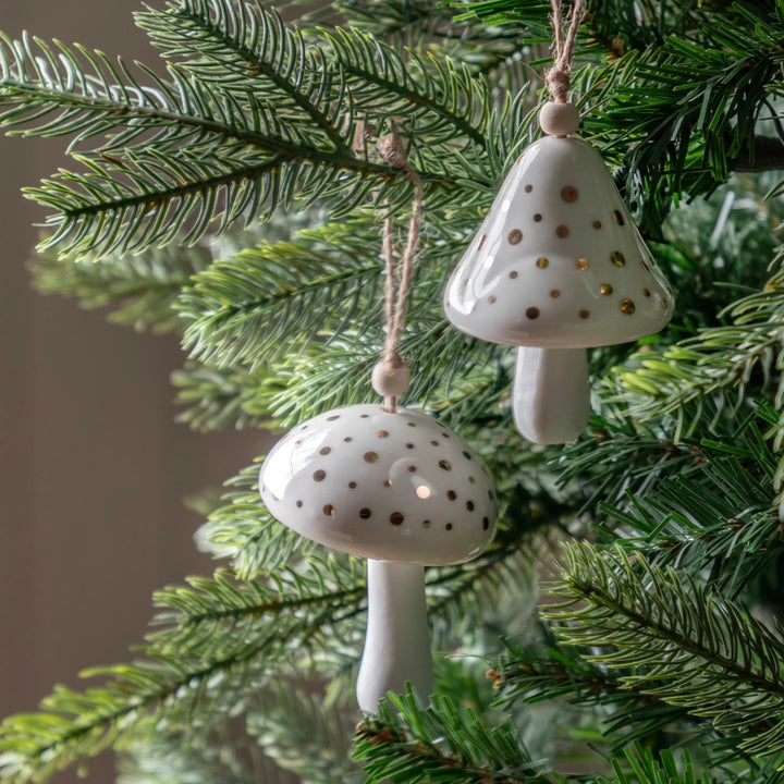 Pearly White Hanging Mushrooms 2pk