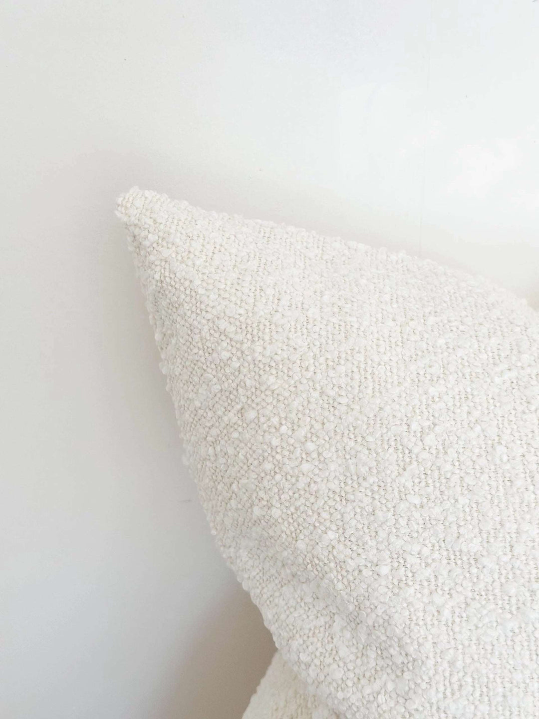 Boucle 45cm×45cm cushion cover – Cream/White