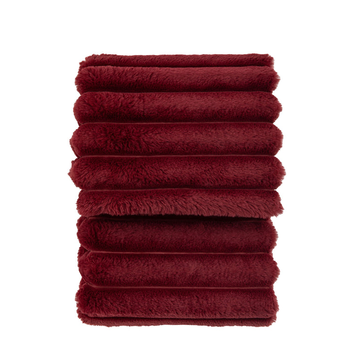 Ribbed Faux Fur Throw | Merlot