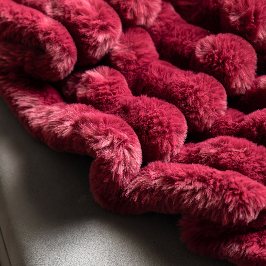 Ribbed Faux Fur Throw | Merlot