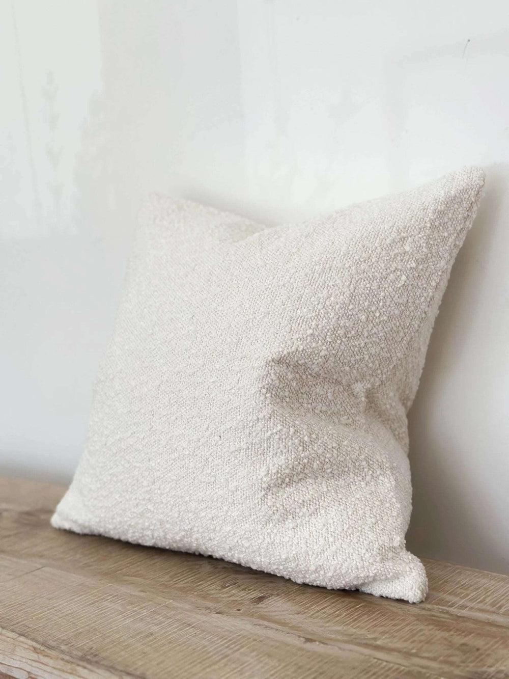 Boucle 45cm×45cm cushion cover – Cream/White