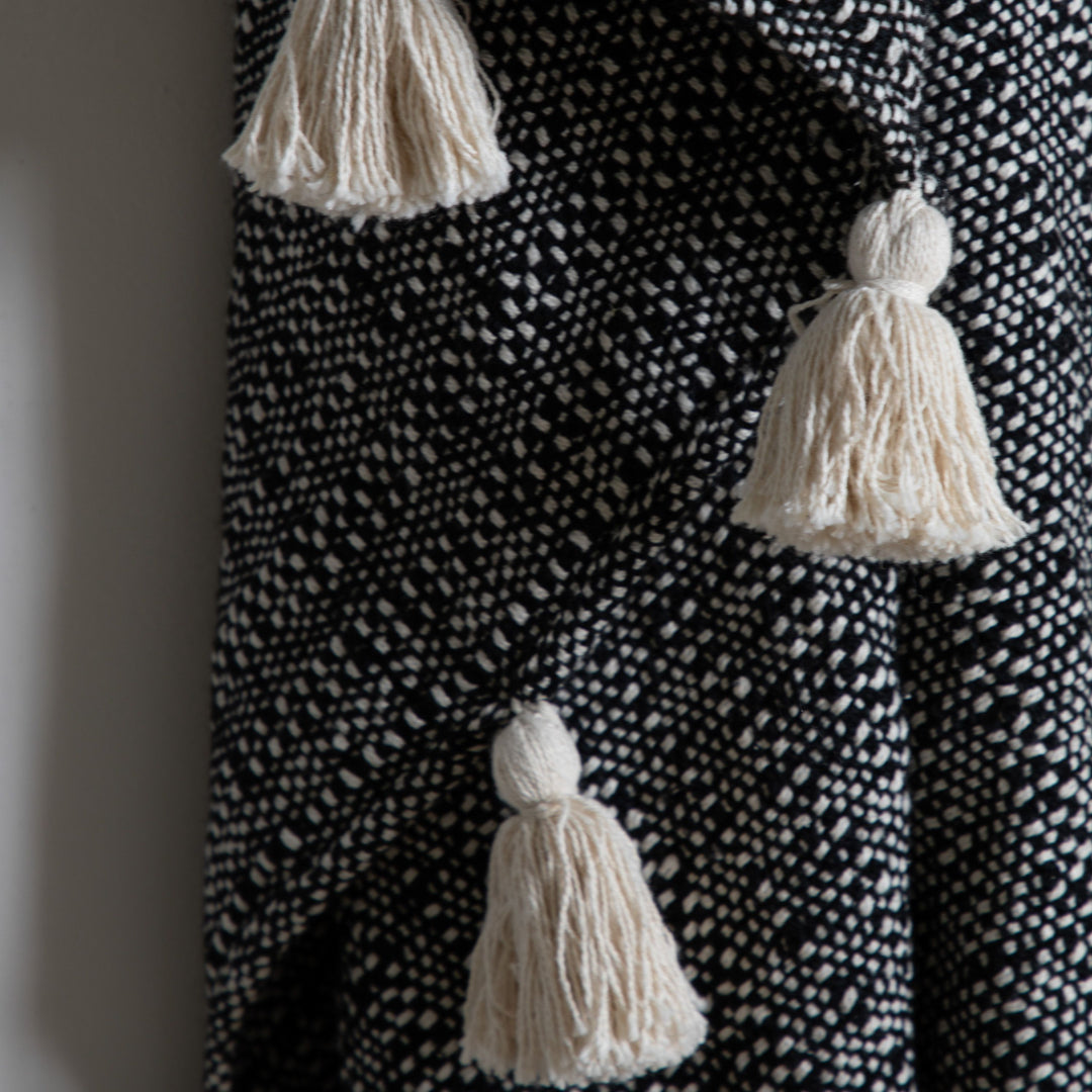 Woven Throw with Tassels | Black