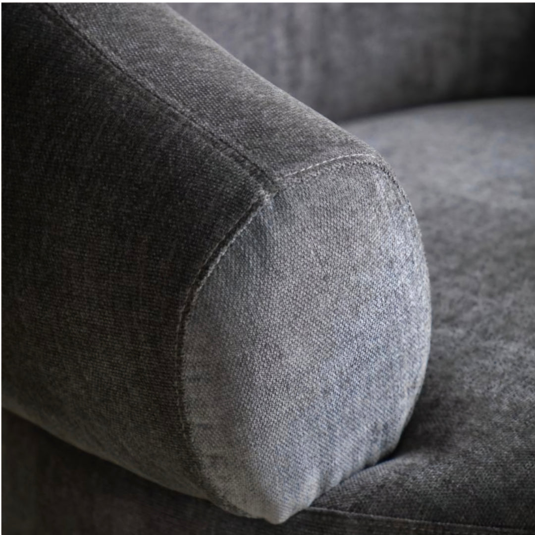 Ardo Armchair