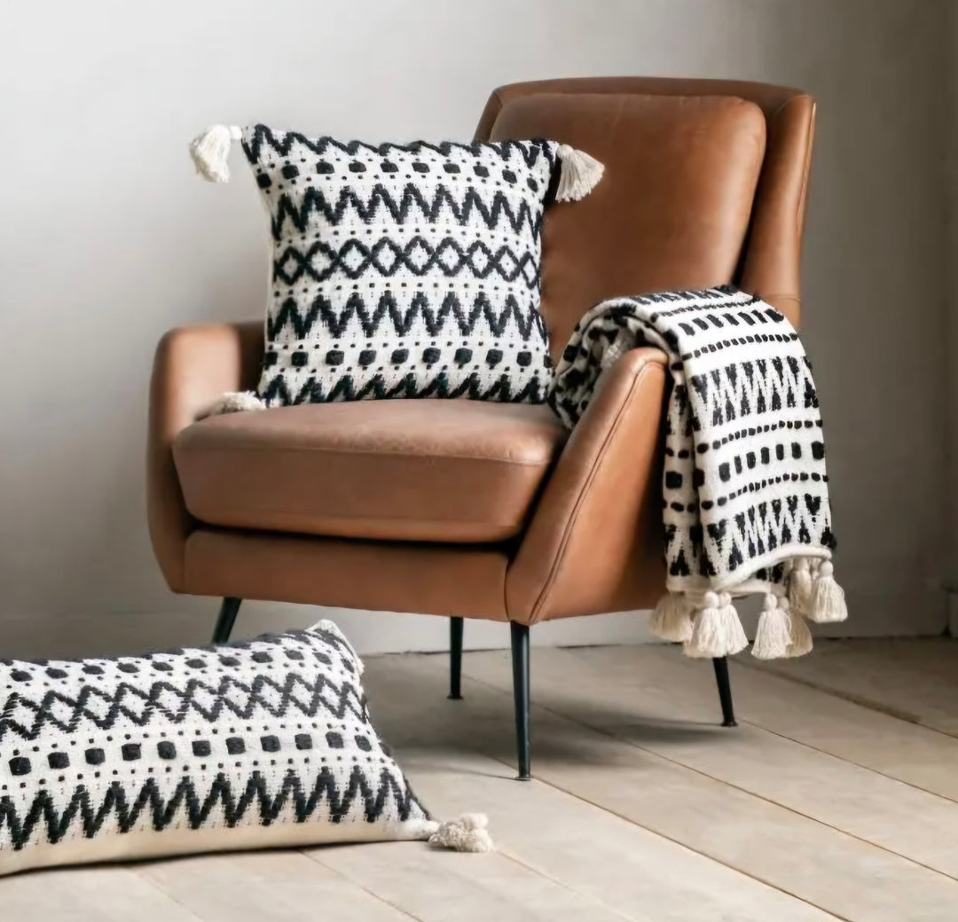 Black & Cream Tufted Throw
