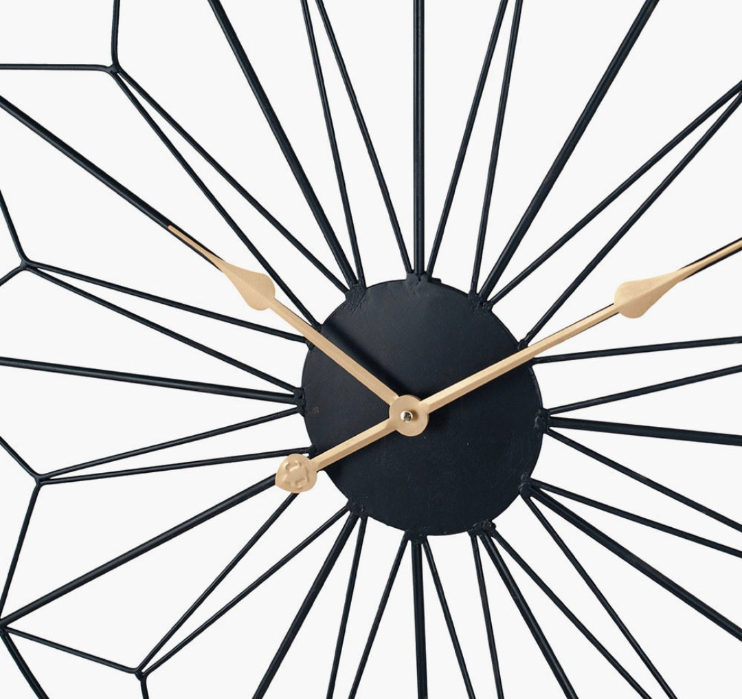 Black Metal Geo Design Round Wall Clock