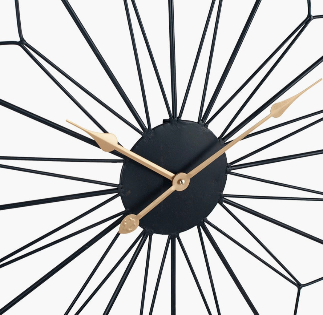 Black Metal Geo Design Round Wall Clock