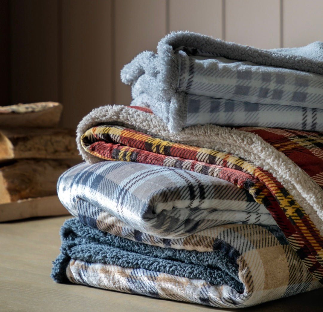 Tartan Sherpa Throw/Grey
