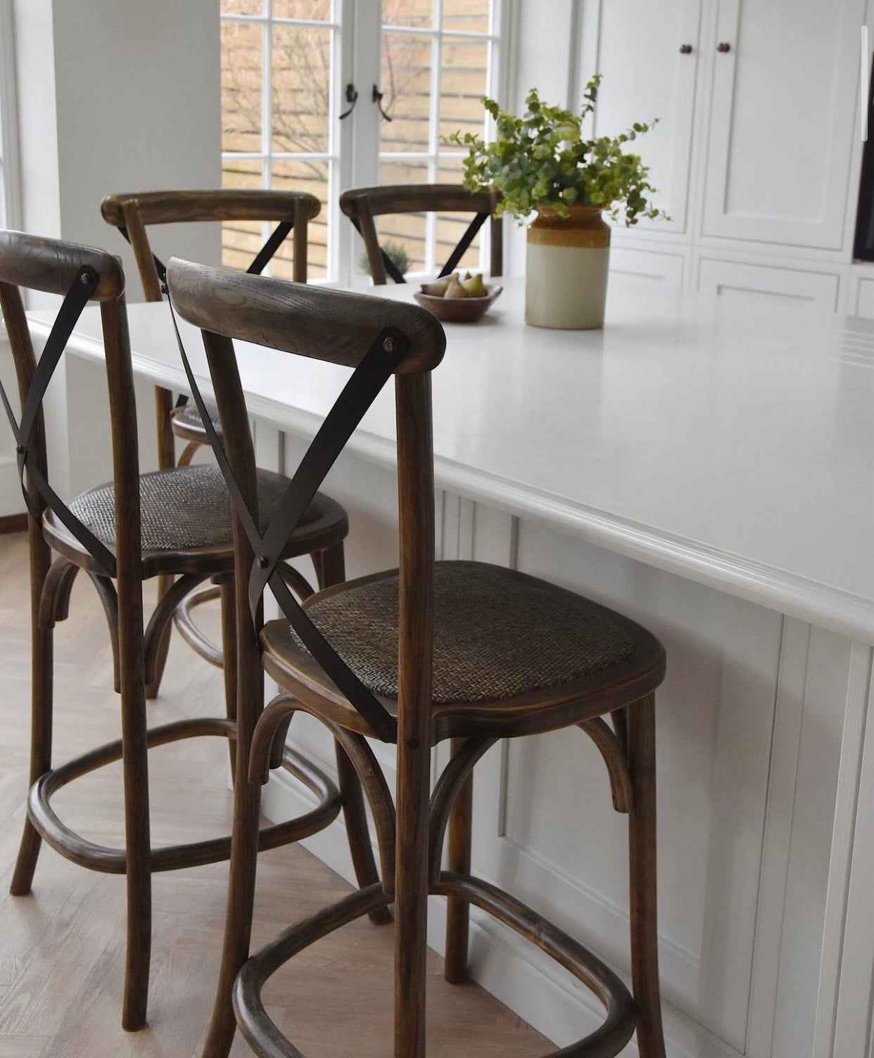 X back outlet counter stool